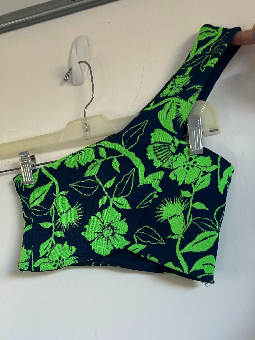 Zara - Navy and Neon Green One Shoulder Crop Top